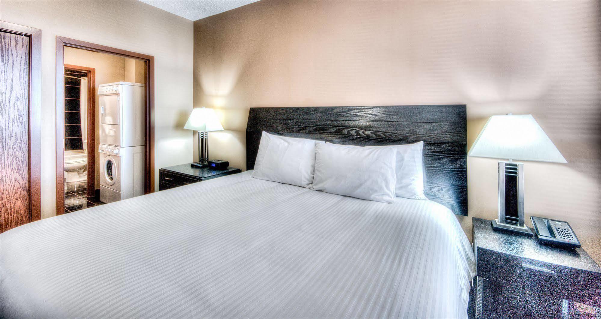 Grand Inn & Residence- Grande Prairie Bagian luar foto