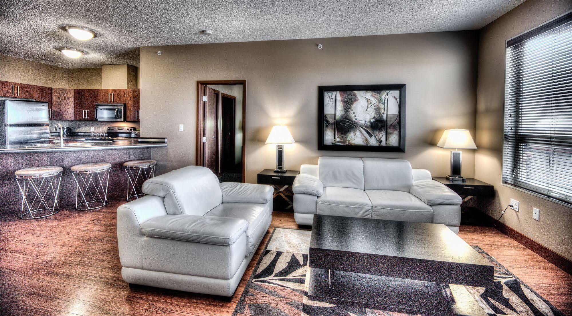 Grand Inn & Residence- Grande Prairie Bagian luar foto
